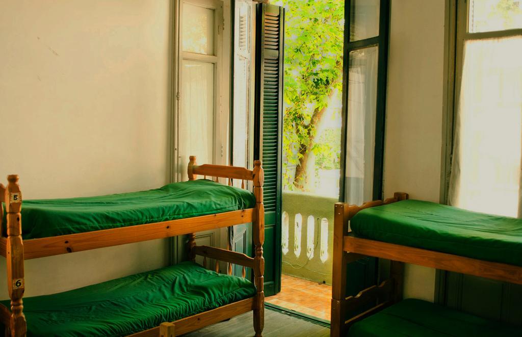 Hostal Planet *